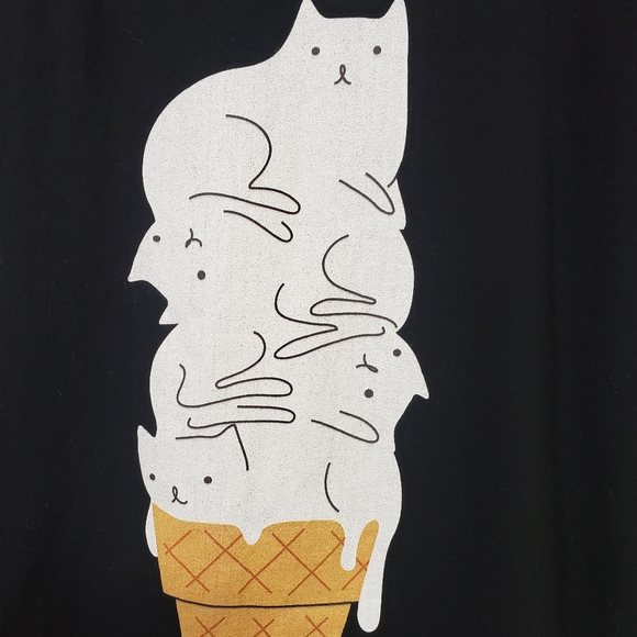 American Apparel kitty cat cone v-neck graphic t-shirt woman's size medium - Picture 2 of 8